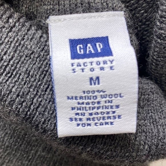 GAP Factory Merino Wool Turtleneck Sweater Size: Medium Color: Grey - Picture 5 of 5